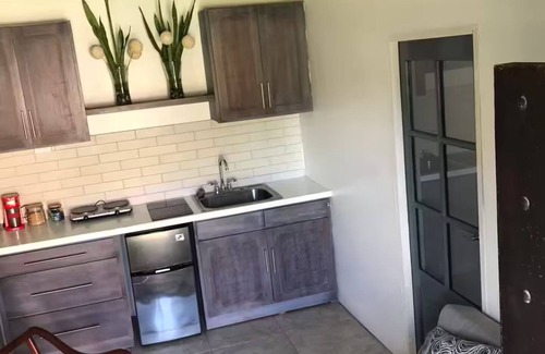 Vista Del Mar Apartment | Apt w/complimentary ride to airport -Ladyville Lam