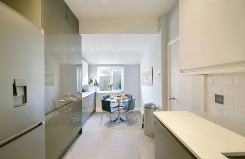 Finchley Church End Apartment | Apt w/Garden Oasis in Finchley