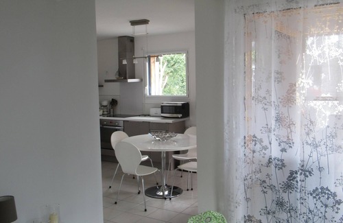 Saint-Marc-sur-Mer Apartment | Apt with loggia facing east south, quiet area 7 minutes walk from the beach