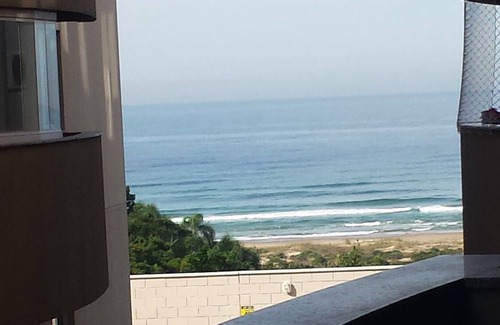 Vila Nova Apartment | Apt with sea view on Vila beach