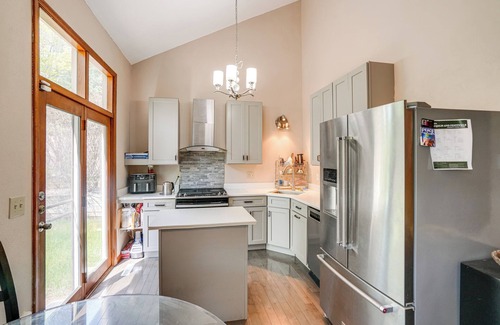 Guilderland Center House | Apt within Townhome: Albany Estate w/Yard Access
