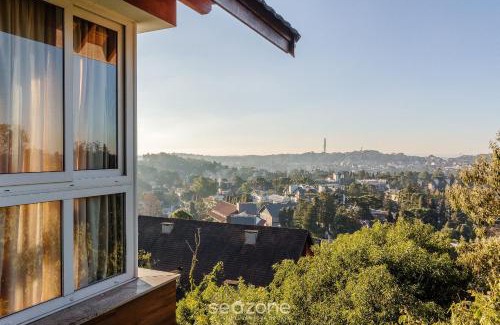 Tres Pinheiros Apartment | Apto c/Churrasqueira em Gramado ALT0402