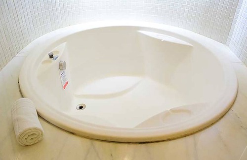 Prive das Caldas Apartment | Apto c piscina aquecida e Wi-Fi em Caldas Novas/GO