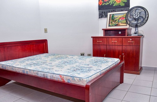 Vila Alzira Apartment | Apto c piscina e acesso exclusivo à praia, Guarujá