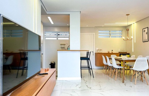 Boqueirao Apartment | Apto confortável e estiloso com wi-fi a beira mar