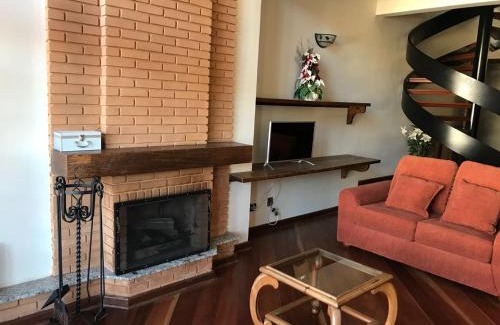 Capivari Apartment | Apto Dijon, Duplex , no centro Capivari - By Hostyn