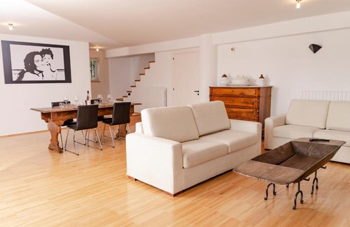 Corato Villa | [ApuliaLux] Prestigiosa Villa con Piscina vicino Castel del Monte