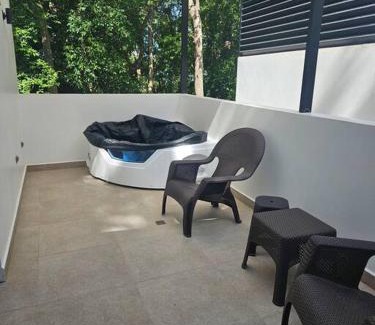 Antoneys Cay Villa | Aqua Bliss!