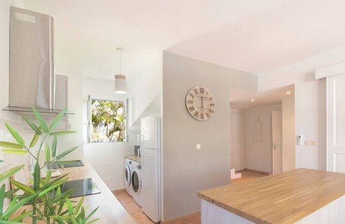 Maho House | Aquamarine, 2 bedroom beach house and private pool!