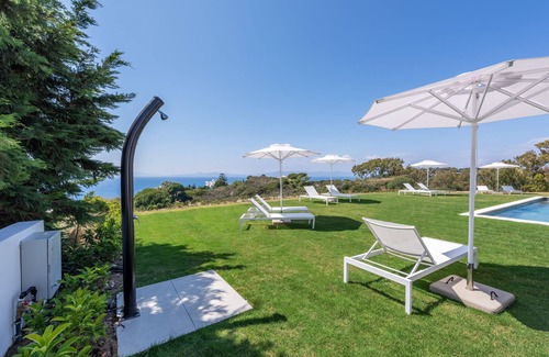 Petaloudes Apartment | Aquarama Pool Apts - Bluen