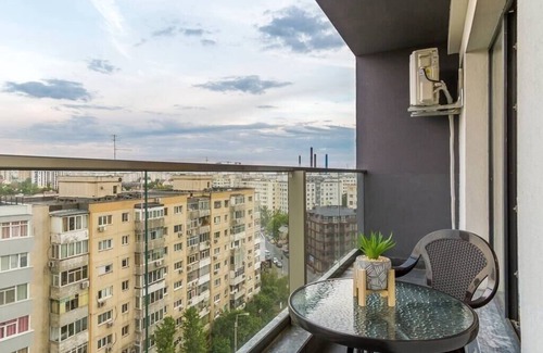 Sector 3 Apartment | Aquarius Upscale Flat in the Heart of Bucharest
