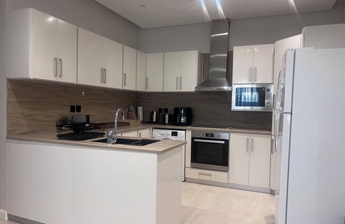 Al Aqiq Apartment | Arabian Nights - Modern 3BR Apt in Riyadh, KAFD