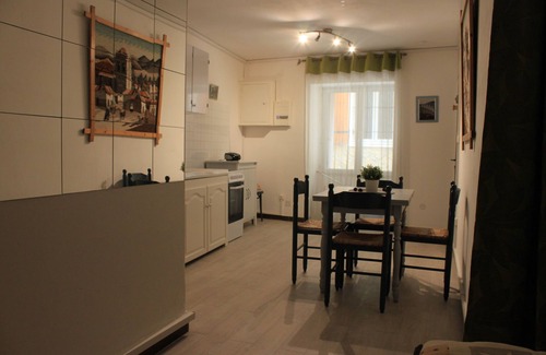 Aramon Apartment | Aramon in village house, large atypical T1 of 43m2, very quiet.