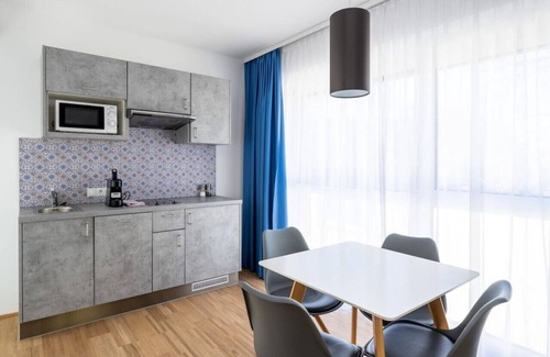 Geidorf Apartment | Arbio I 2 bedrooms Apart near Grazer Uhrturm