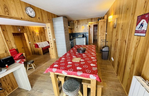 Arc-2000 Apartment | ARC 2000 large chalet-type apartment 10/12 people Classified 3 crystals