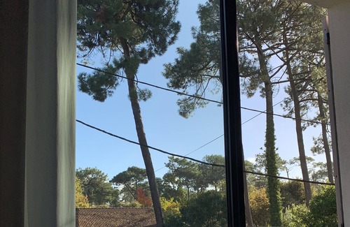 Arcachon Villa | Arcachon architect-designed villa, 210 m2, heated pool in season, walking distance to beach.