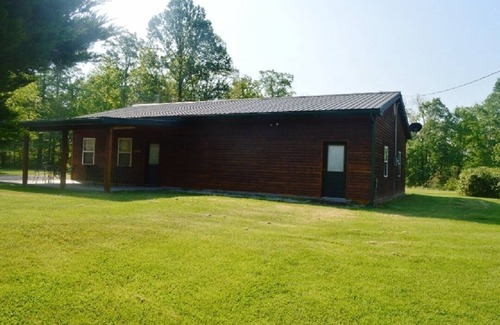 Eckerty Cabin | Arcadia Cabin 25 with Game Room Located on Patoka Lake in Southern Indiana