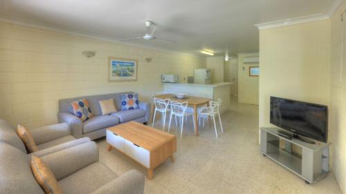 Arcadia Apartment | Arcadia Palms 1