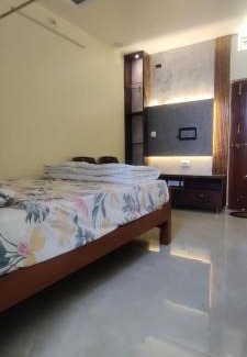 Kamalapur Hotel | Archana palace hampi