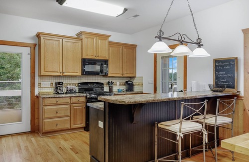 Crane Hill House | Arches: 8 BR, 8 BA House in Crane Hill, Sleeps 24