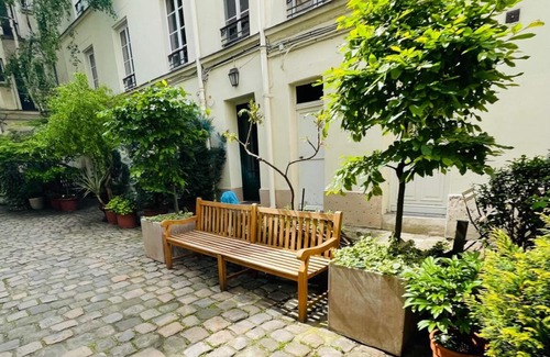 Notre-Dame-des-Champs Apartment | Architect-designed duplex - Saint-Germain-des-Prés