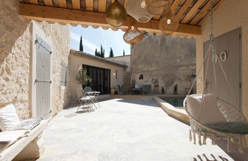 Fontvieille House | Architect-designed house in Provencal village center with swimming pool