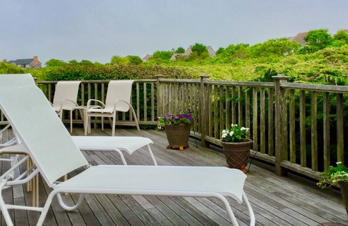 Madaket House | Architect-designed home on 1 acre with peaceful pond views