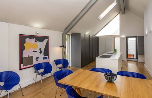 Westhill House | Architect Designed LodgenReconnect with nature at this unforgettable escape