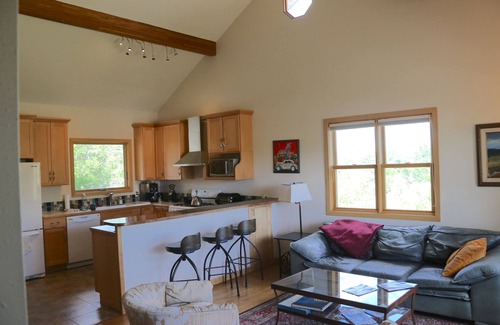 Sheridan House | Architect's upscale home near HIstoric Downtown