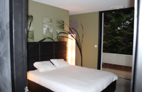 Marsillargues House | Architect villa with interior patio not overlooked on 4000m2 of land.