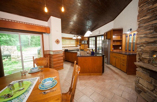 Mill Run House | Architects dream, 1 mile from falling water and river, private with camp area