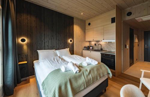 Flakstad Apartment | Arctic Apartments - Ramberg Beach