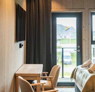 Flakstad Apartment | Arctic Apartments - Ramberg Beach