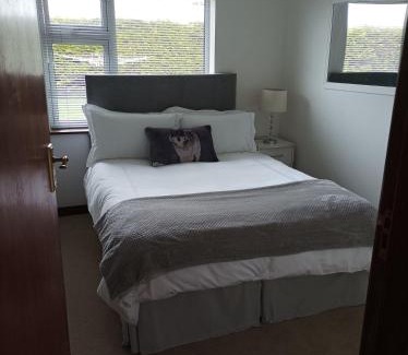 Oysterhaven Apartment | Ard Falcon