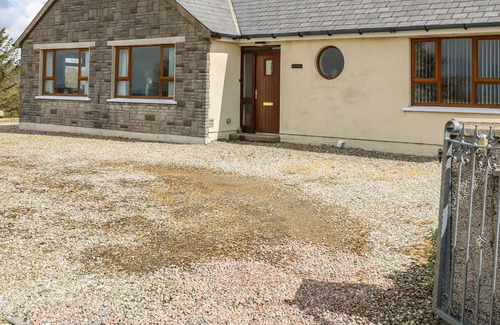 Glenties Cottage | ARD NA GRÉINE, family friendly in Glenties, County Donegal