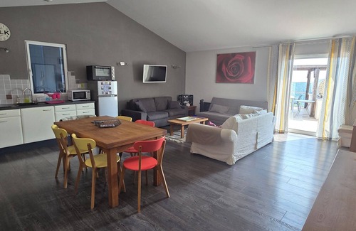 Planzolles House | Ardèche Sud - small south facing villa with magnificent panoramic view