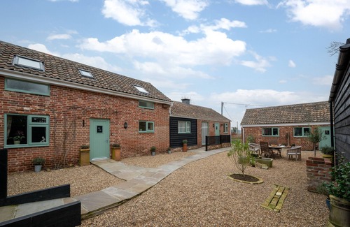 Sudbury House | Ardley Cottage Badger