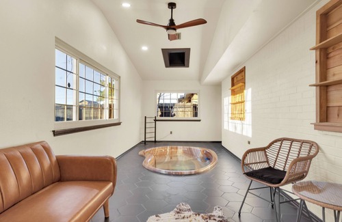 Ardmore House | Ardmore Jungle Jacuzzi Getaway
