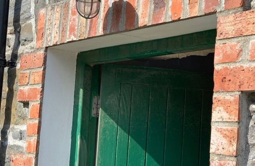 Ardnatrush Cottage | Ardnagashel Est No 1 - sleeps 4 guests in 2 bedrooms