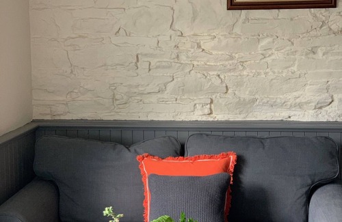 Ardnatrush Cottage | Ardnagashel Est No 6 - a two story that sleeps 4 guests in 2 bedrooms