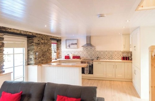 Clonakilty Cottage | Ardnavaha House Poolside Cottage 4nn