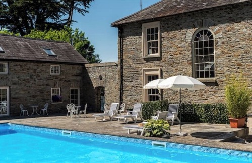Clonakilty Cottage | Ardnavaha House Poolside Cottage 1