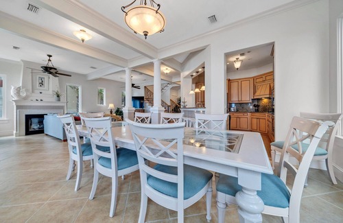 Sunnyside House | Are We There Yet? BEACHFRONT Villa in Carillon Beach—5 Bd & Guest House