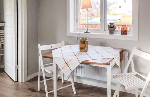 Mjovik House | Are you ready for a vacation for four in this functional charming cottage?