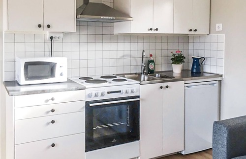 Mjovik House | Are you ready for a vacation for four in this functional charming cottage?