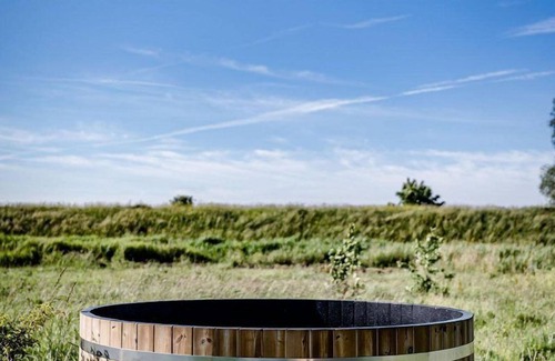 Zuid-Beijerland House | Are you ready for a mini escape? Want to get away from it all without going too far from home? Book your own Bell tent now!