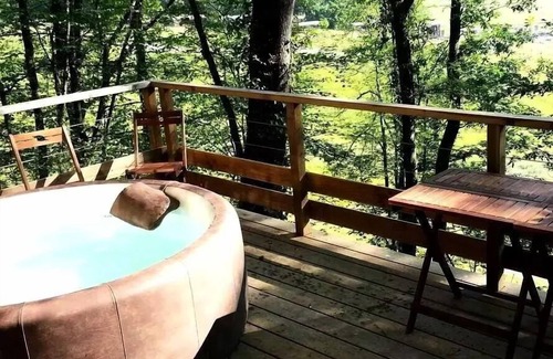 Estipouy Ski Chalet | Area of Escapa * - Star square for 1 couple with breakfast 2 people