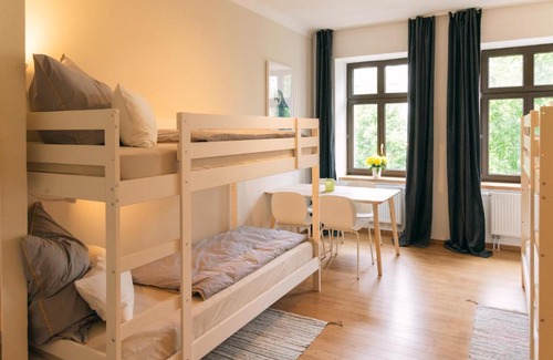 Zentrum-Nordwest Apartment | Arena Guest Dorm