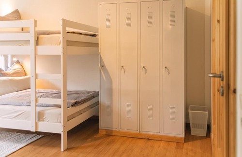 Zentrum-Nordwest Apartment | Arena Guest Dorm
