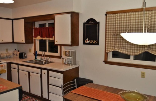 Grand Forks Apartment | Arhaus 2 : experience a chic and inviting accommodation in Grand Forks.